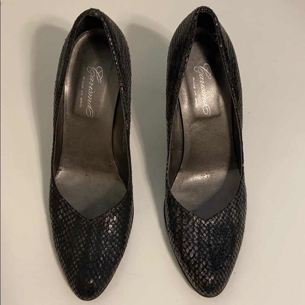 Carisma Black Italian leather pumps snakeskin print